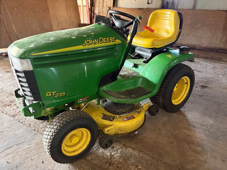john-deere-235-image-1