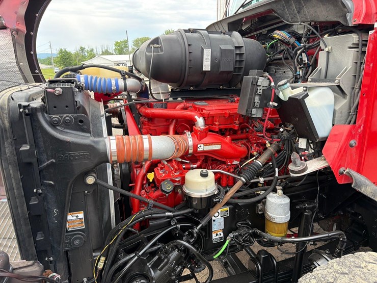 2013-kenworth-t880-image-16