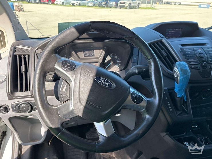 2016-ford-transit-image-11