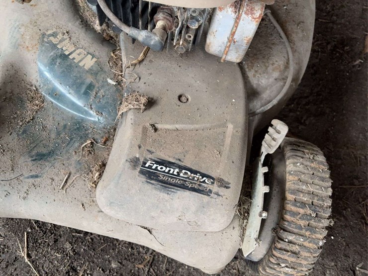 craftsman-6.5-horsepower-front-drive-walk-behind-lawn-mower-image-11