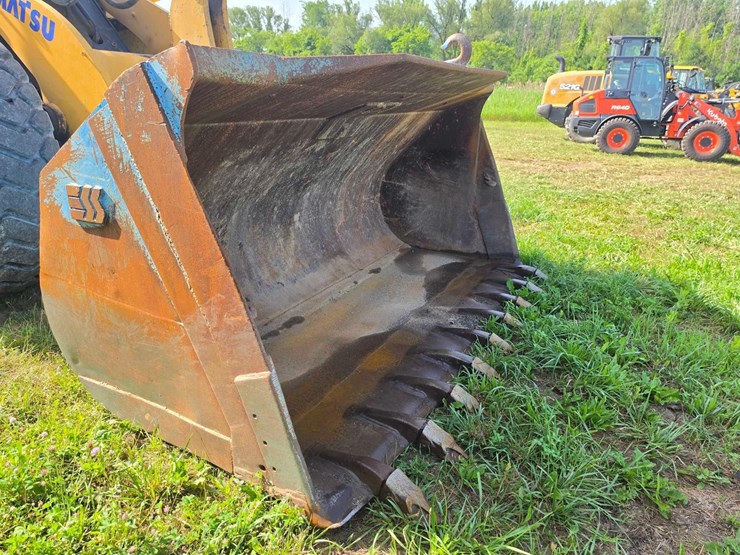 komatsu-wa450-image-14
