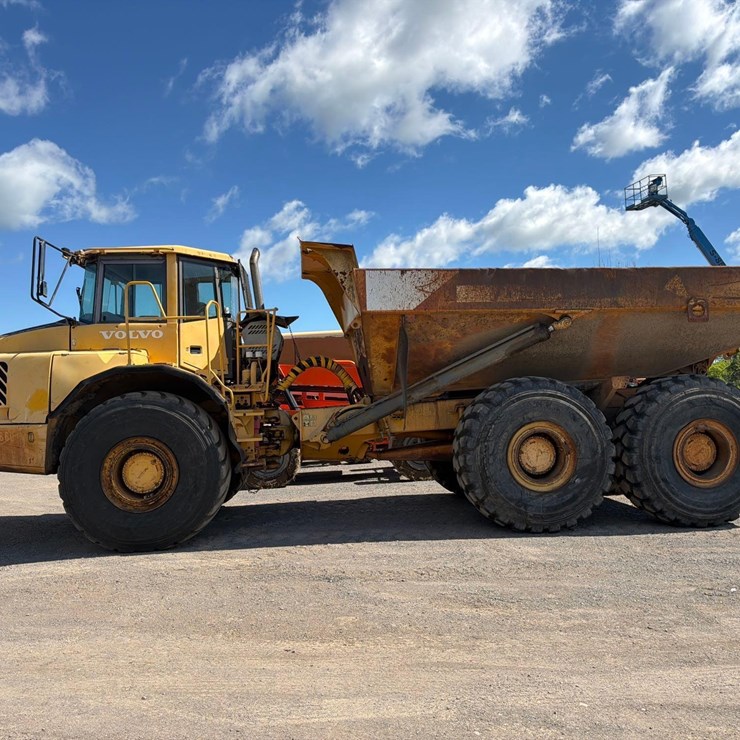 VOLVO A40D
