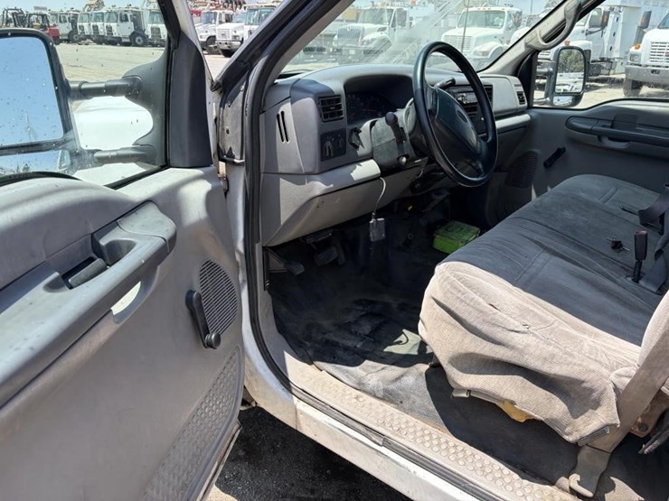 2001-ford-f350-sd-image-13