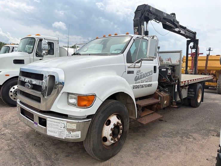 2006-ford-f750-image-1