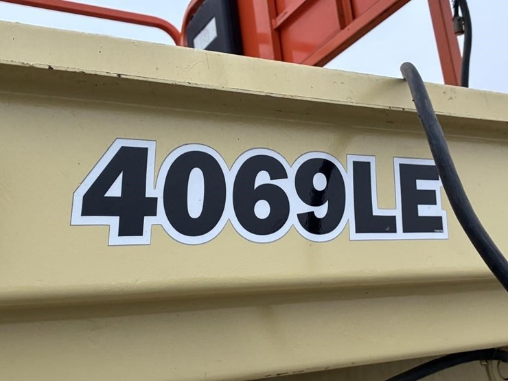 2007-jlg-4069le-image-13