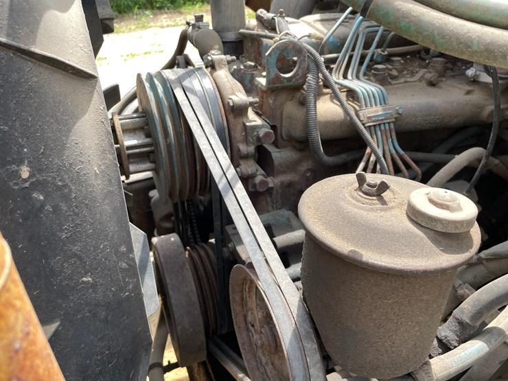 #204-•-1988-international-straight-truck-(has-wi-title)-image-101