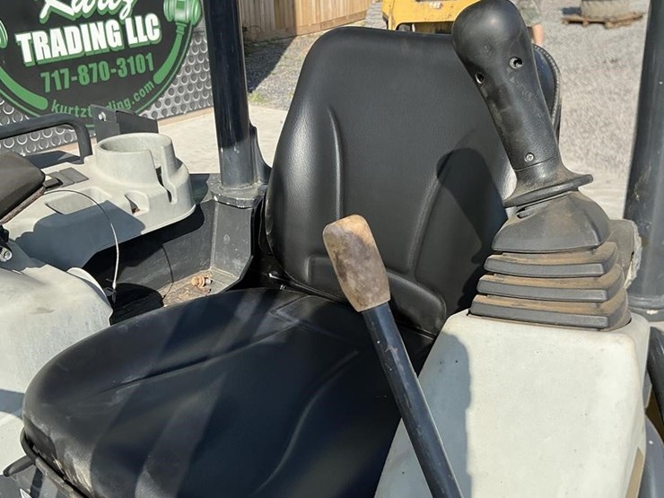 2019-yanmar-vio35-6a-image-14