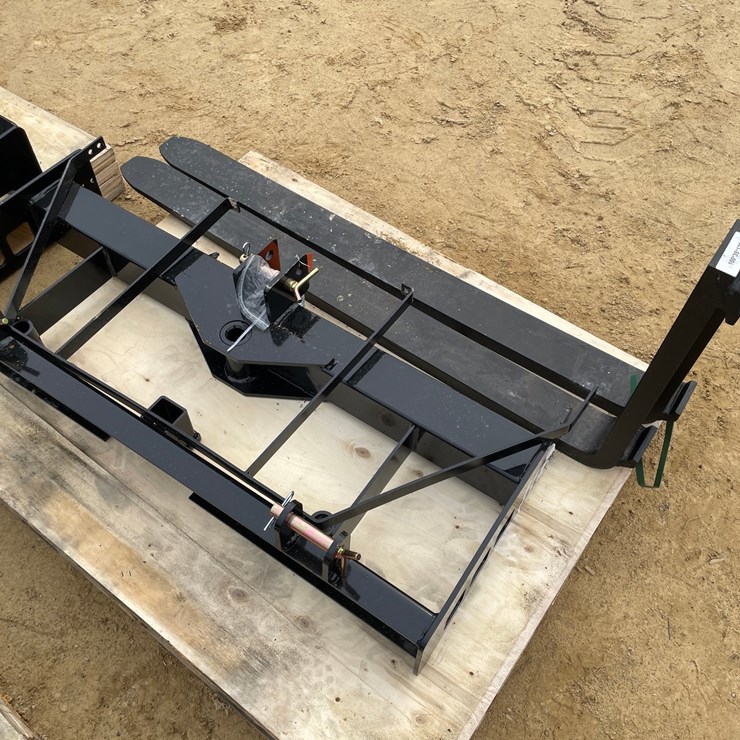 #2009 • New Wolverine 3-Point Tractor Fork Frame with Forks