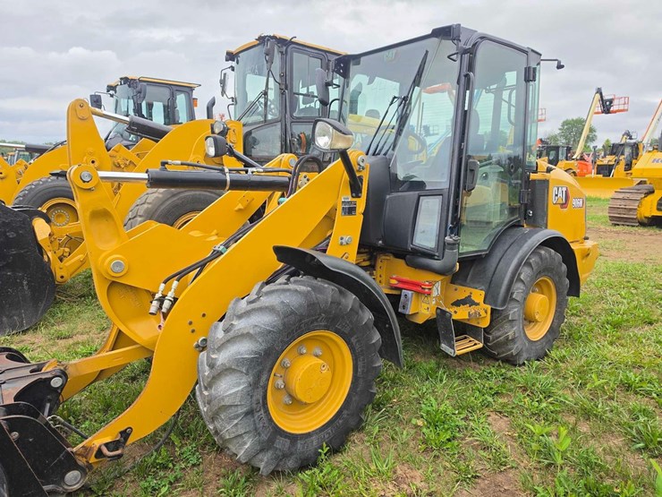 2022-caterpillar-906m-image-2