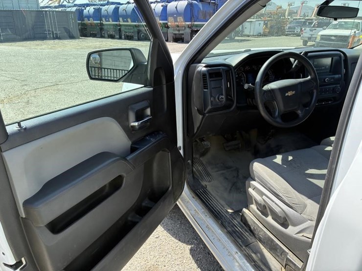 2018-chevrolet-silverado-1500-image-12