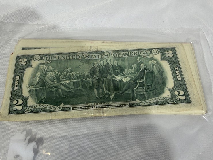 #40037-•-(50)-2017-two-dollar-bills-uncirculated-image-4
