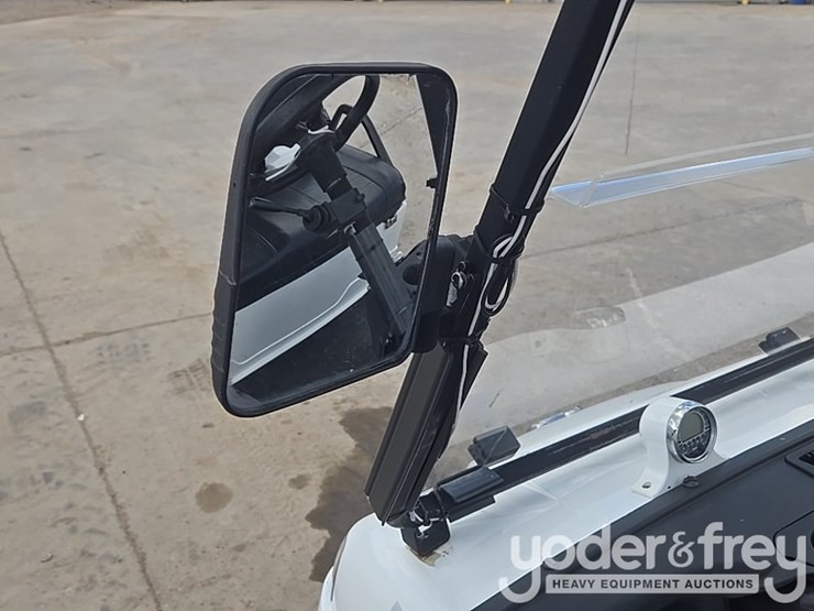 2022-evolution-classic-4-pro-electric-cart-4-seater-image-30