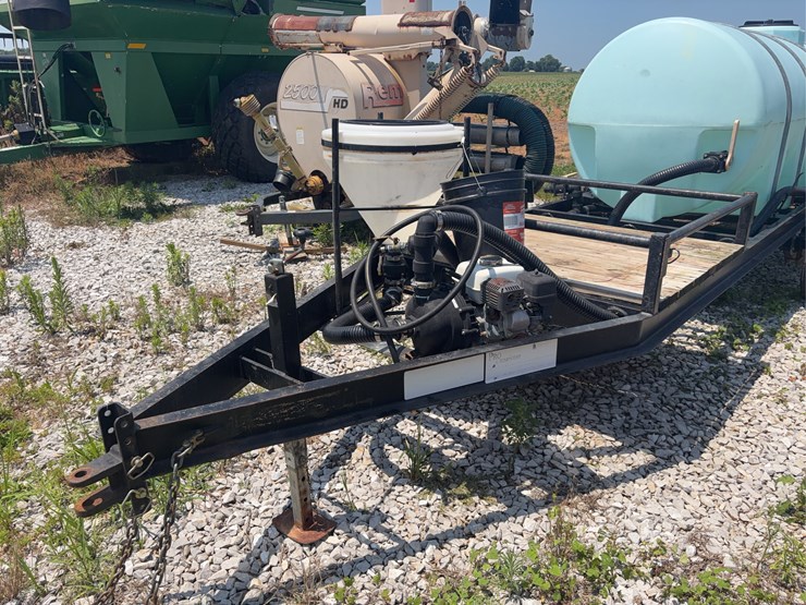 1000-gallon-nurse-tank-and-trailer-image-4