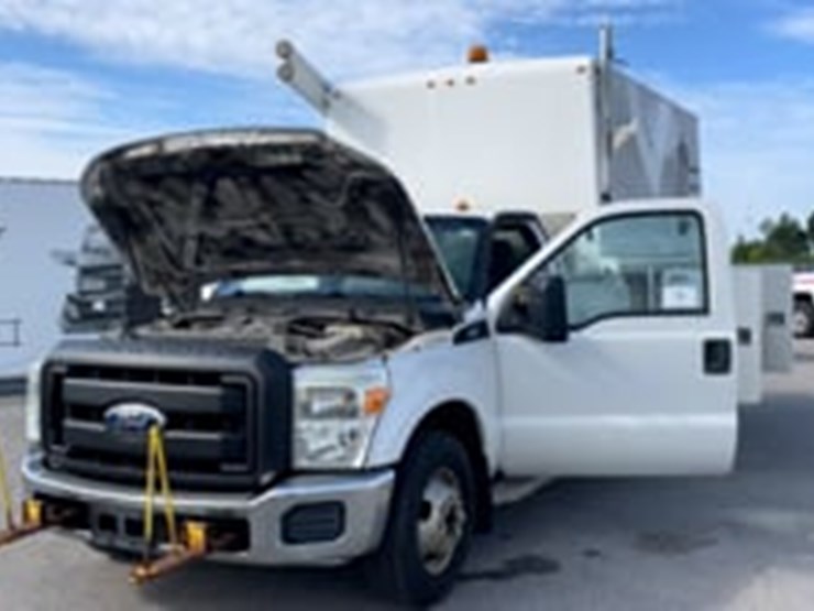 2011-ford-f350-image-9