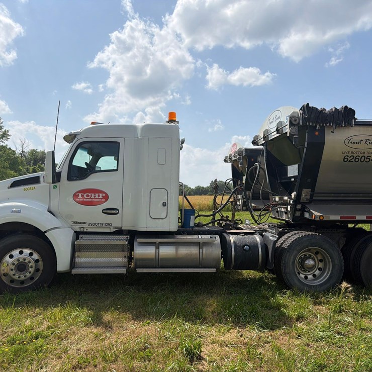2021 KENWORTH T880