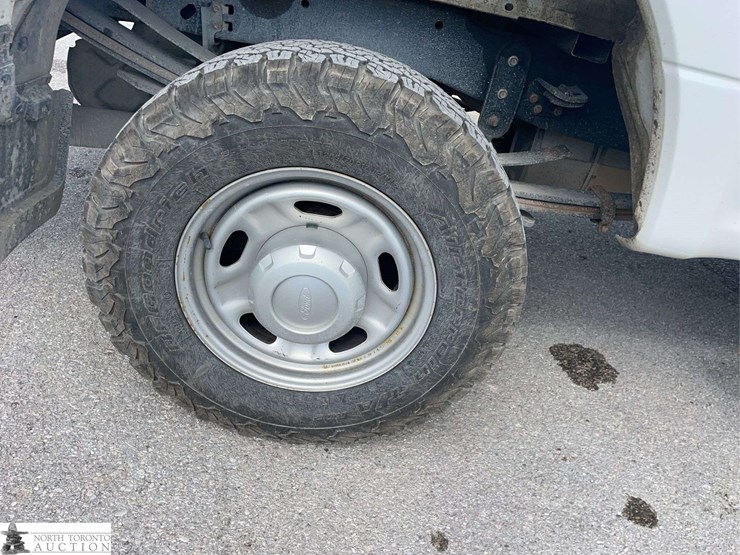 2021-ford-f250-image-23