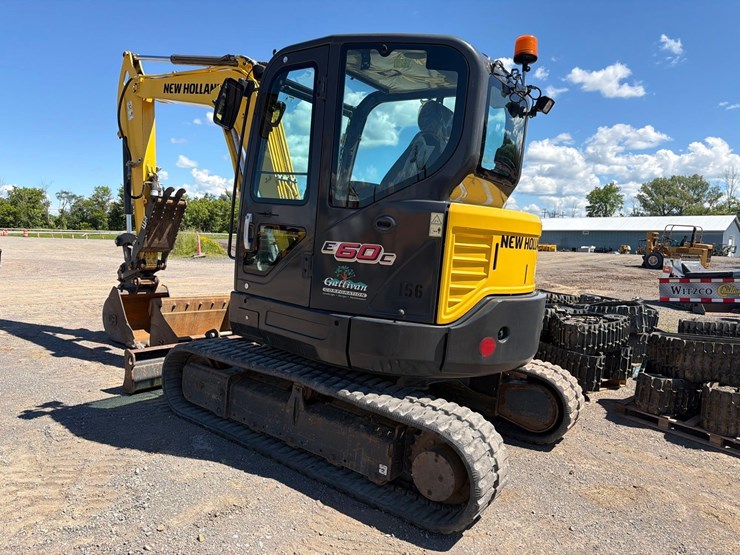 2019-new-holland-e60c-image-6