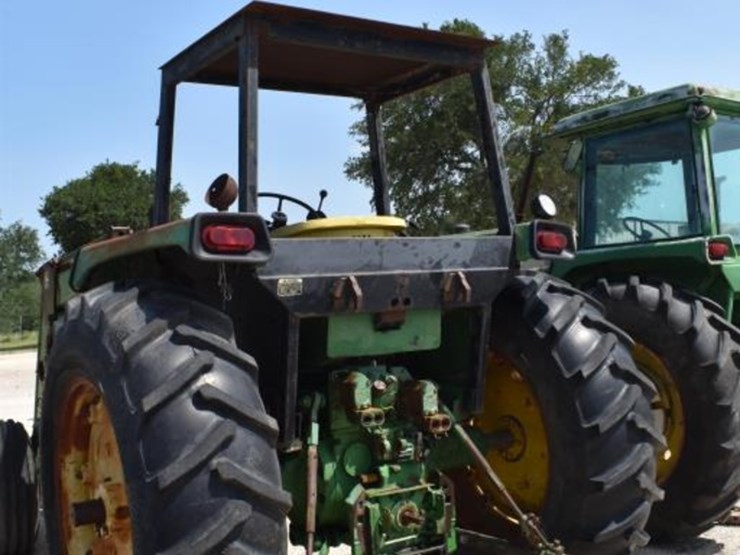 john-deere-4040-image-10