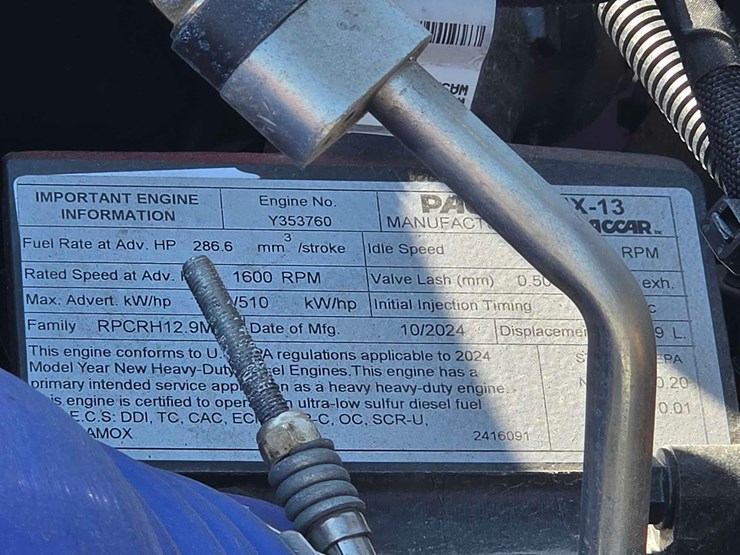 2025-peterbilt-567-image-14