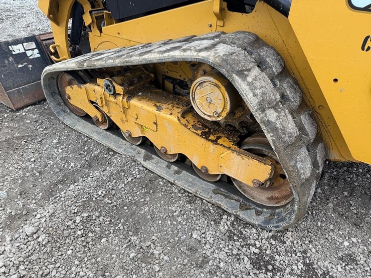 2021-caterpillar-259d3-image-17