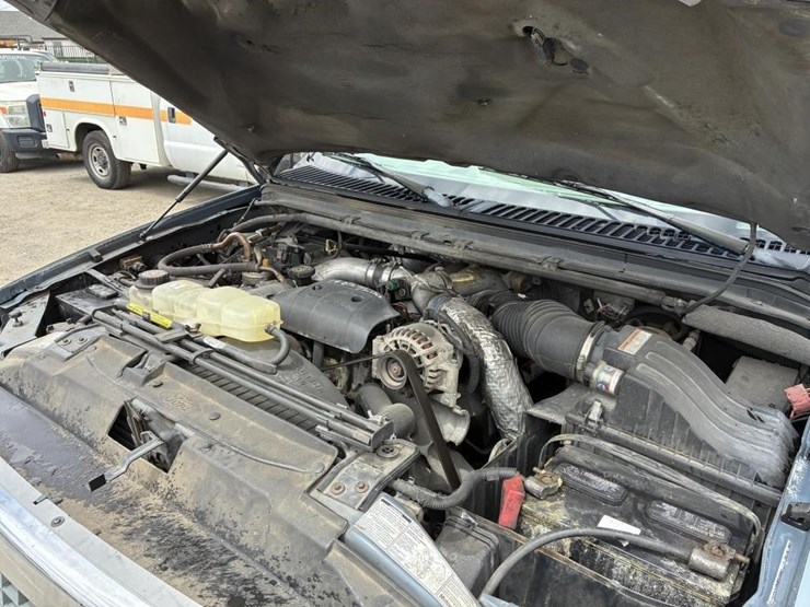 2000-ford-excursion-image-7