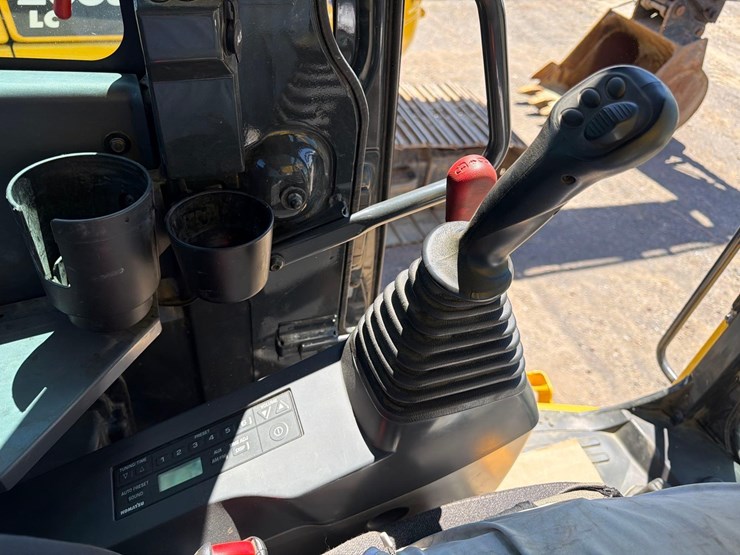 komatsu-pc238us-lc-11-image-28