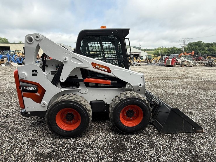 2024-bobcat-s650-image-5