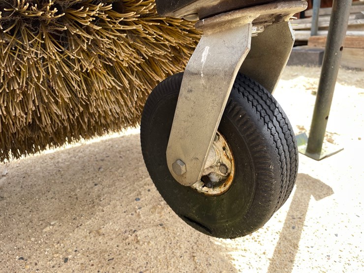 #3433-•-mb-tough-brush-broom-image-34