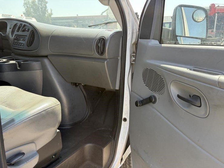 2006-ford-e350-sd-image-10