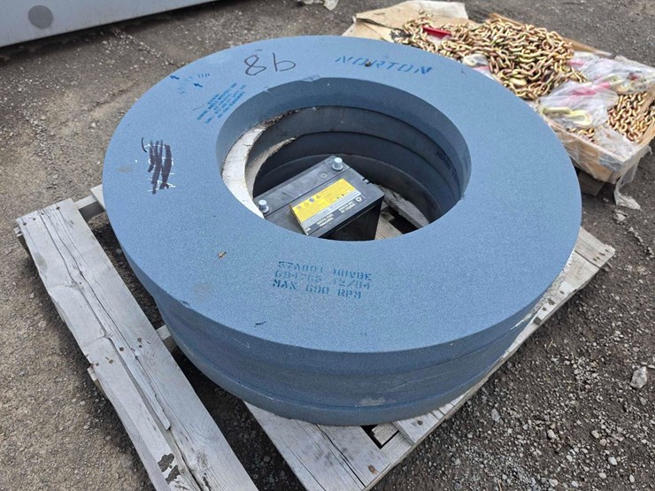 norton-support-equipment-image-2