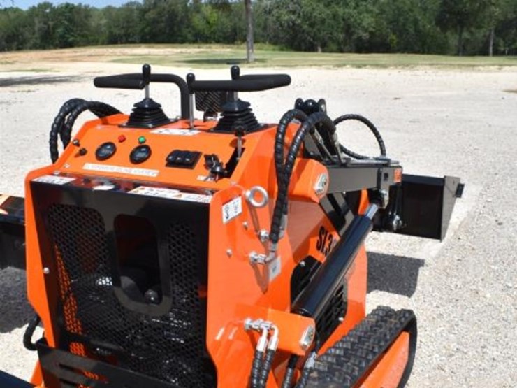 sl36c-mini-skid-steer-(serial-#-36cj2603131)-image-4