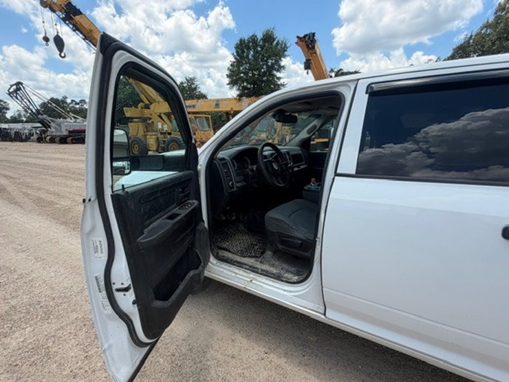 2013-dodge-ram-2500-image-35