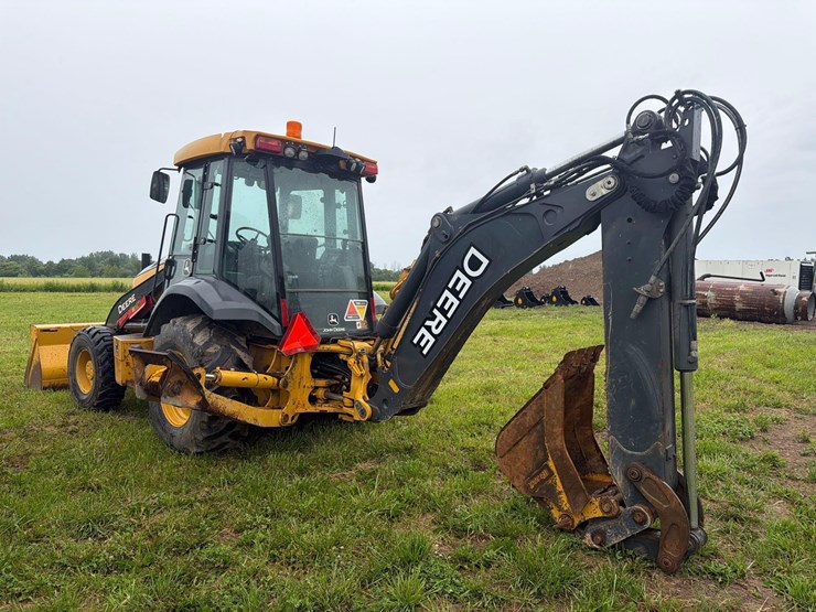 2021-john-deere-310-image-6