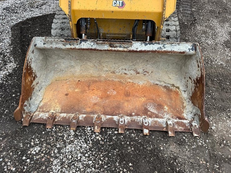 2023-caterpillar-259d3-image-10