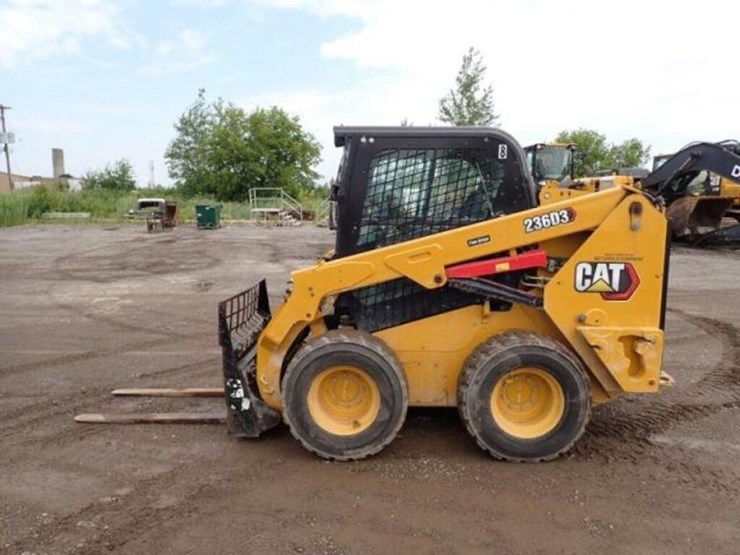 2022-caterpillar-236d3-image-8