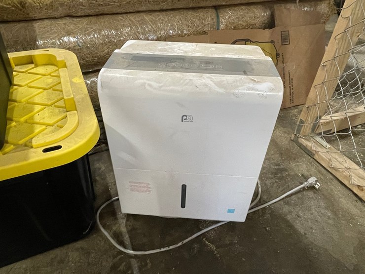 #7921-•-(2)-storage-totes-and-perfect-aire-dehumidifier-image-5