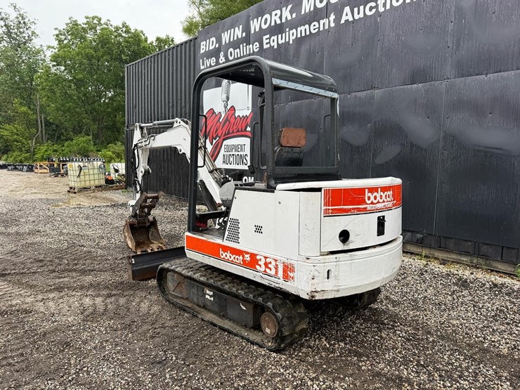 bobcat-331-image-2