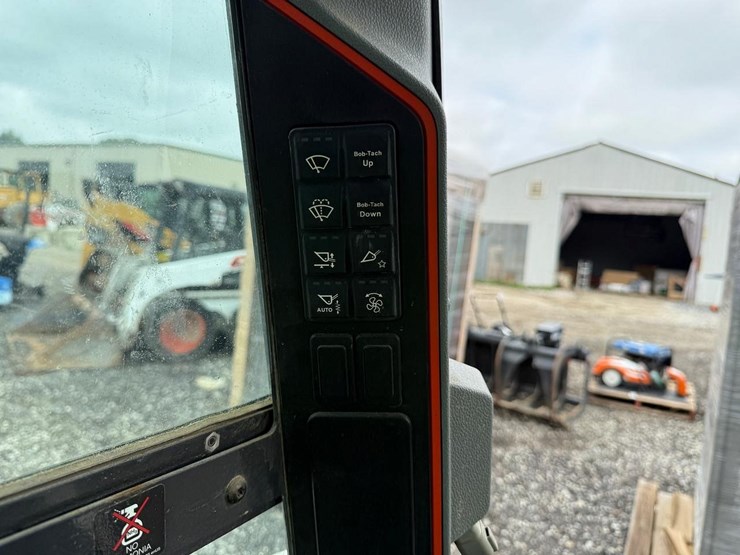 bobcat-t76-image-25
