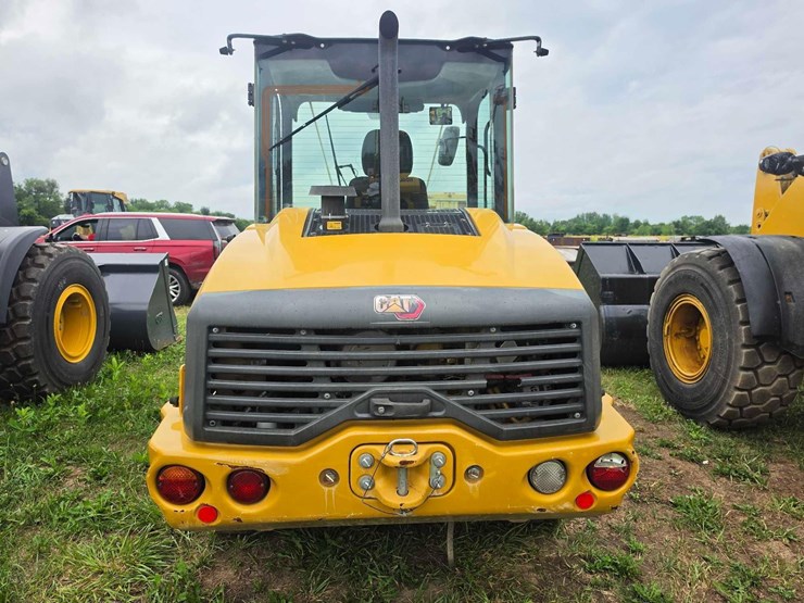 2022-caterpillar-906m-image-7