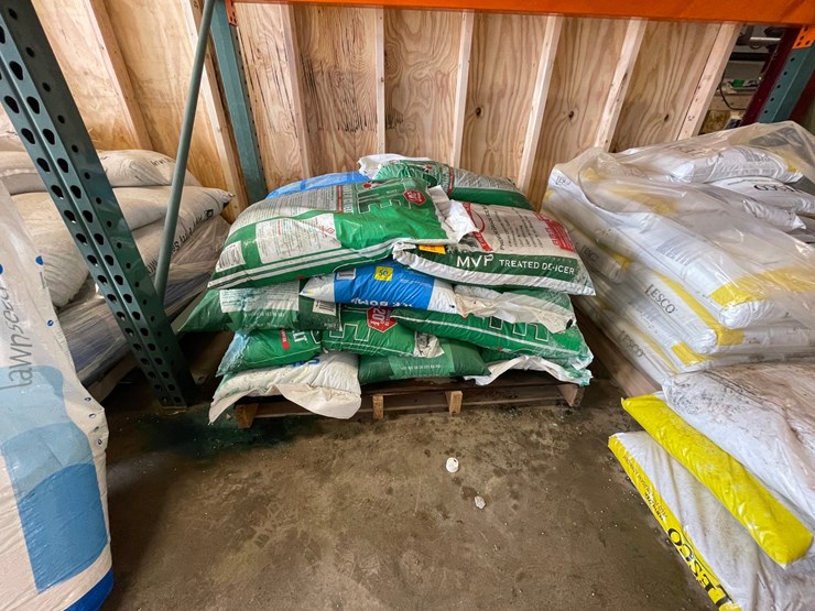 #7946-•-pallet-of-various-de-icer-treatment-image-1