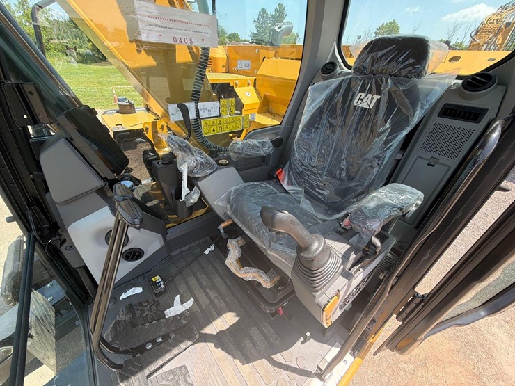 caterpillar-315-gc-image-31
