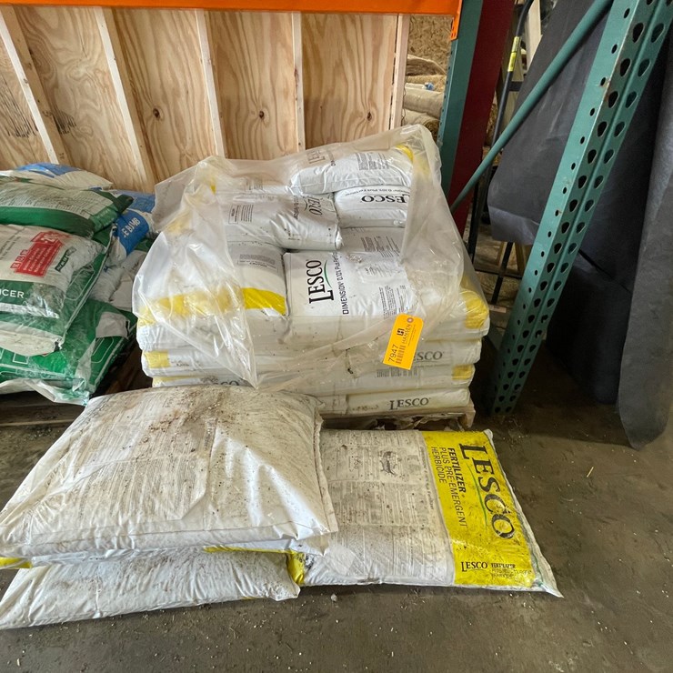 #7947 • Pallet of Lesco Dimension .10% plus fertilizer