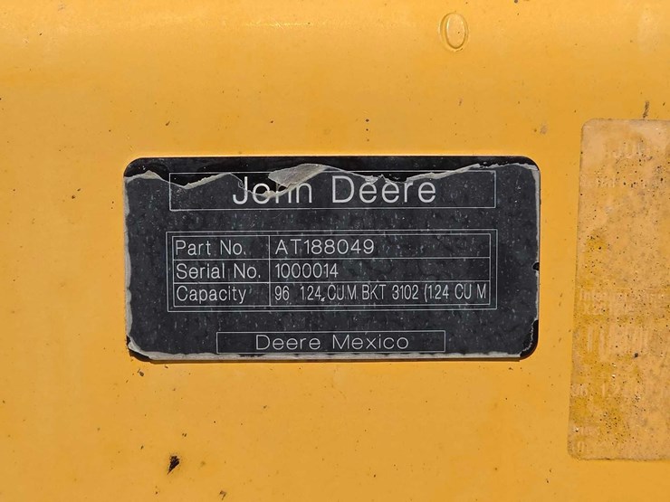 2021-deere-710l-image-12