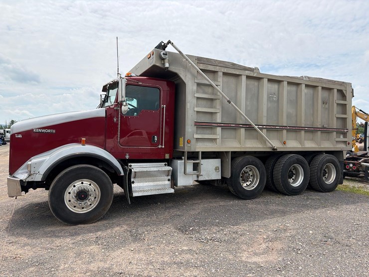 2007-caterpillar-c15-image-1