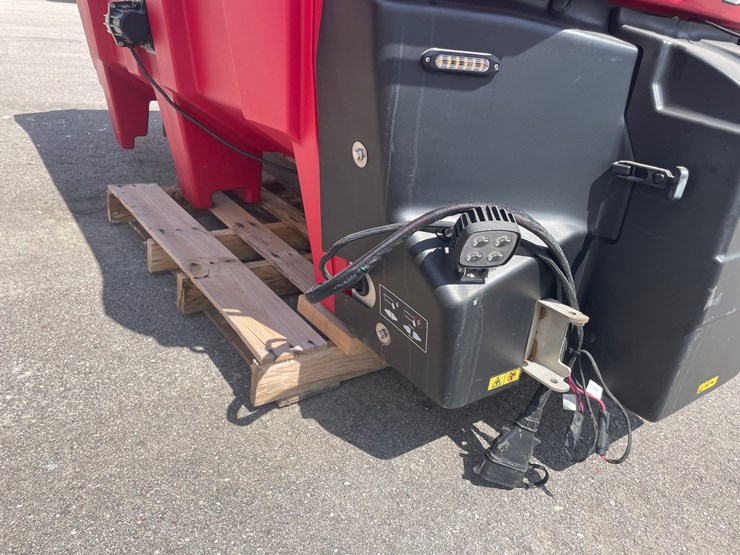 #4887-•-boss-vbx+-8000-poly-salt-spreader-image-10