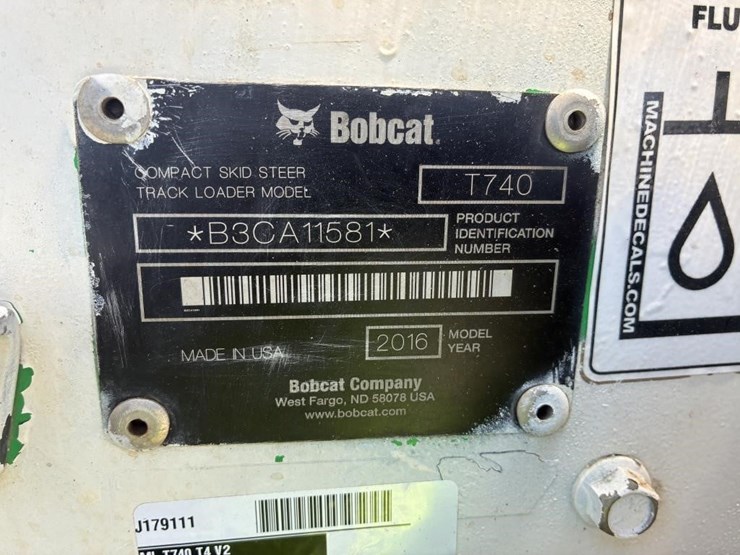 2016-bobcat-t740-image-30