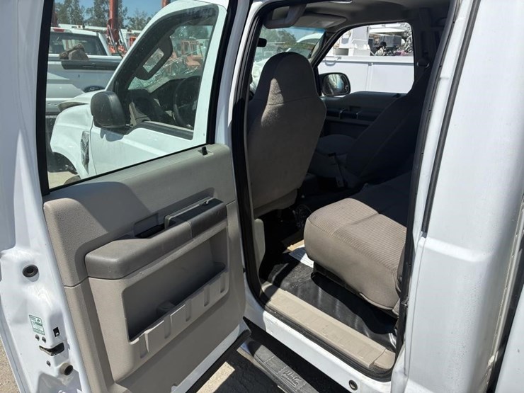 2008-ford-f250-image-23