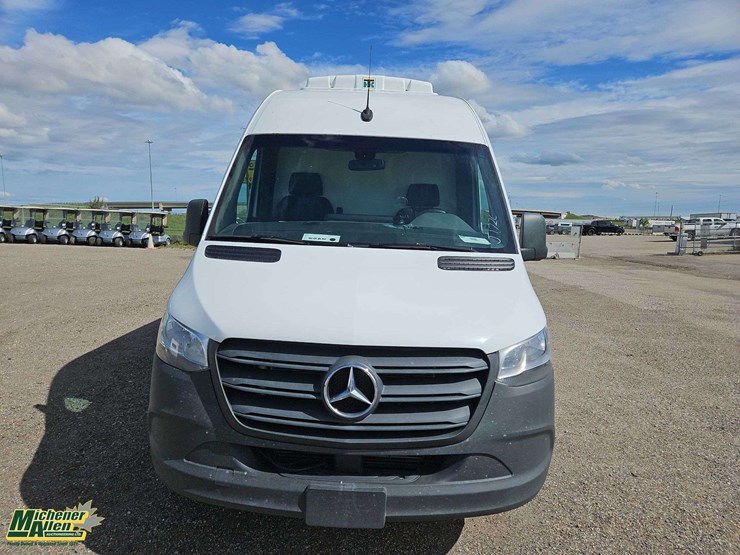 2020-mercedes-benz-sprinter-c240-turbo-diesel-cargo-van-image-9