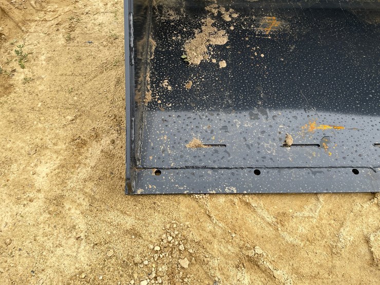 #2028-•-new-wolverine-skid-steer-66"-bucket-image-10