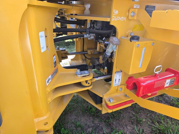 2026-deere-544p-image-15